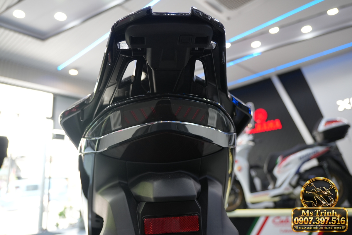 Honda SH150i Ý đen bóng 2027 tại Khánh Hòa - Sơn bóng lịch sự, tiện ích cho mỗi ngày