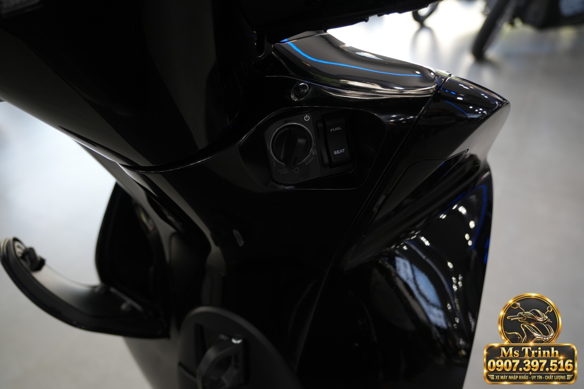 Honda SH150i Ý đen bóng 2027 tại Khánh Hòa - Sơn bóng lịch sự, tiện ích cho mỗi ngày