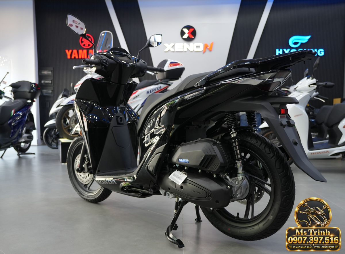Honda SH150i Ý đen bóng 2027 tại Khánh Hòa - Sơn bóng lịch sự, tiện ích cho mỗi ngày