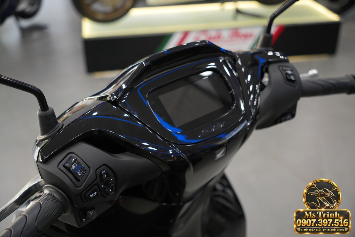Honda SH150i Ý đen bóng 2027 tại Khánh Hòa - Sơn bóng lịch sự, tiện ích cho mỗi ngày