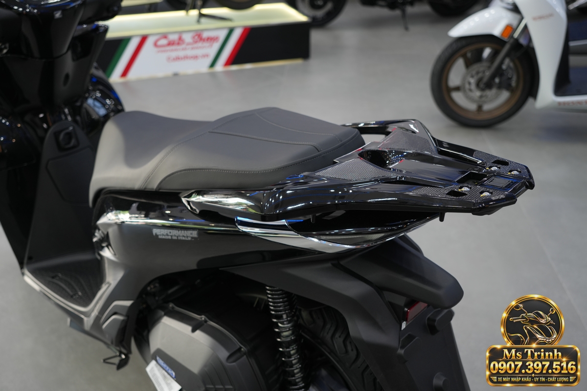 Honda SH150i Ý đen bóng 2027 tại Khánh Hòa - Sơn bóng lịch sự, tiện ích cho mỗi ngày