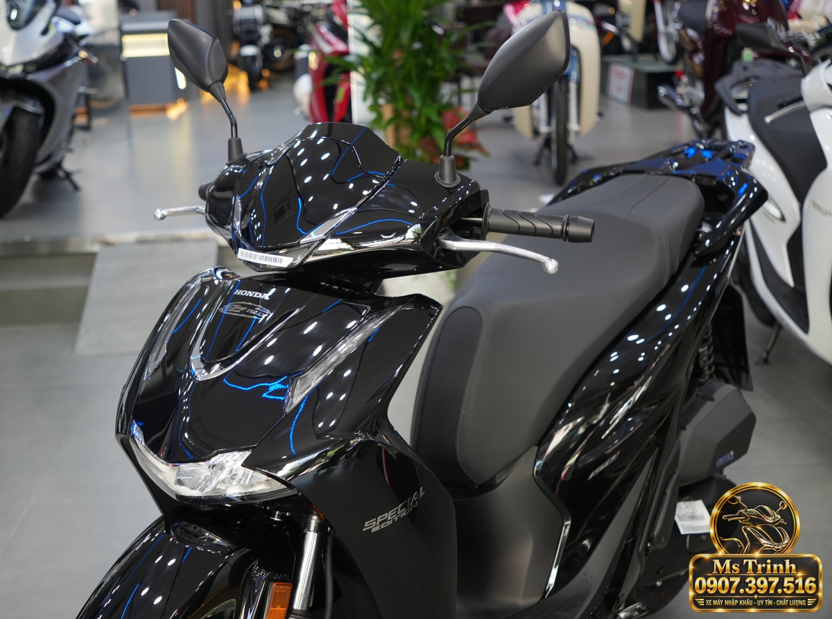 Honda SH150i Ý đen bóng 2027 tại Khánh Hòa - Sơn bóng lịch sự, tiện ích cho mỗi ngày