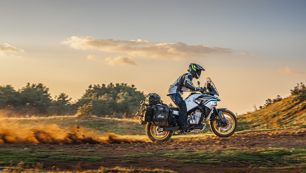 CF Moto 800MT Explorer 2025, ADV Cao Cấp Nhất, Chính Hãng, Giá Tốt tại Khánh Hòa