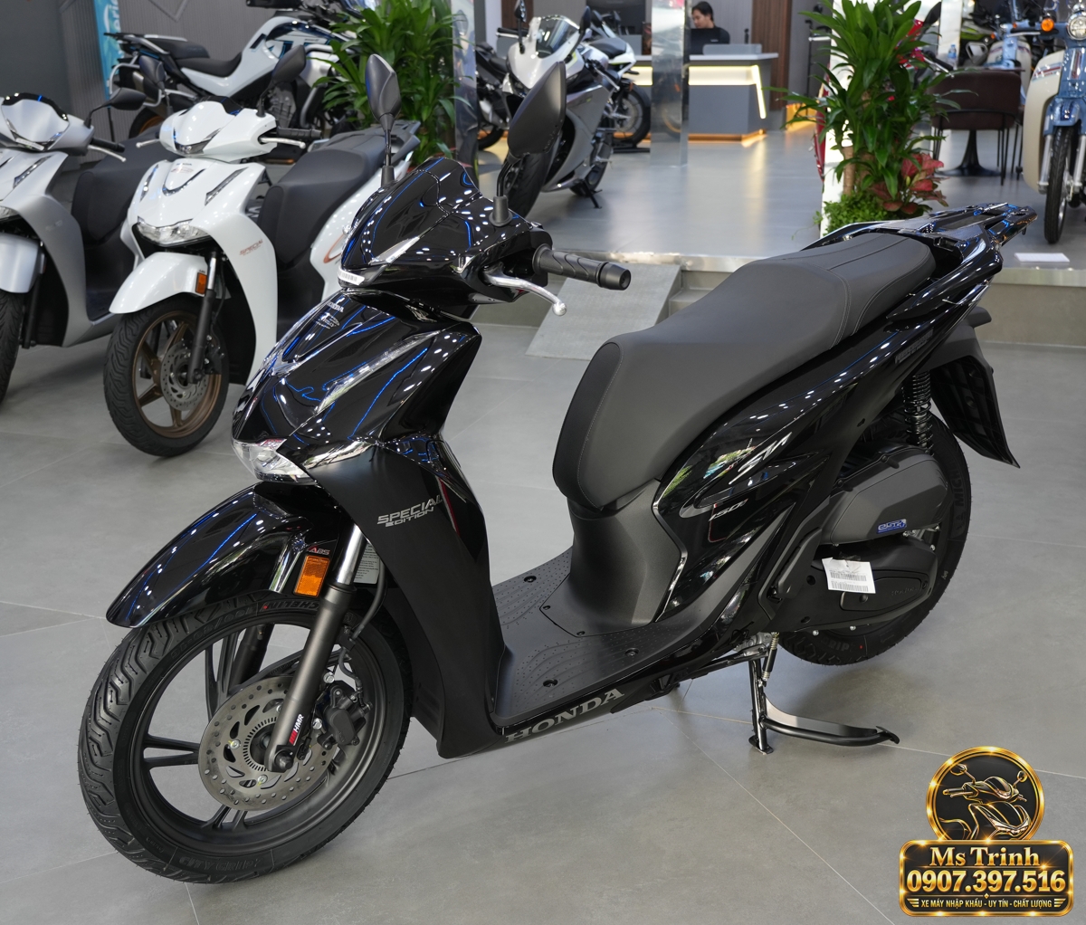 Honda SH150i Ý đen bóng 2027 tại Khánh Hòa - Sơn bóng lịch sự, tiện ích cho mỗi ngày