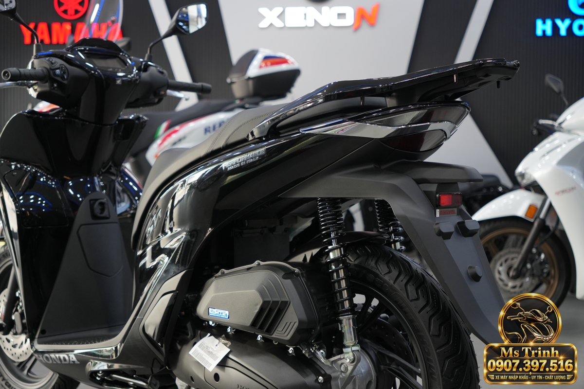 Honda SH150i Ý đen bóng 2027 tại Khánh Hòa - Sơn bóng lịch sự, tiện ích cho mỗi ngày