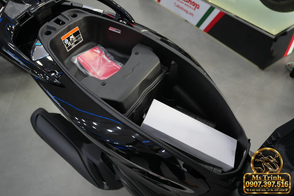 Honda SH150i Ý đen bóng 2027 tại Khánh Hòa - Sơn bóng lịch sự, tiện ích cho mỗi ngày