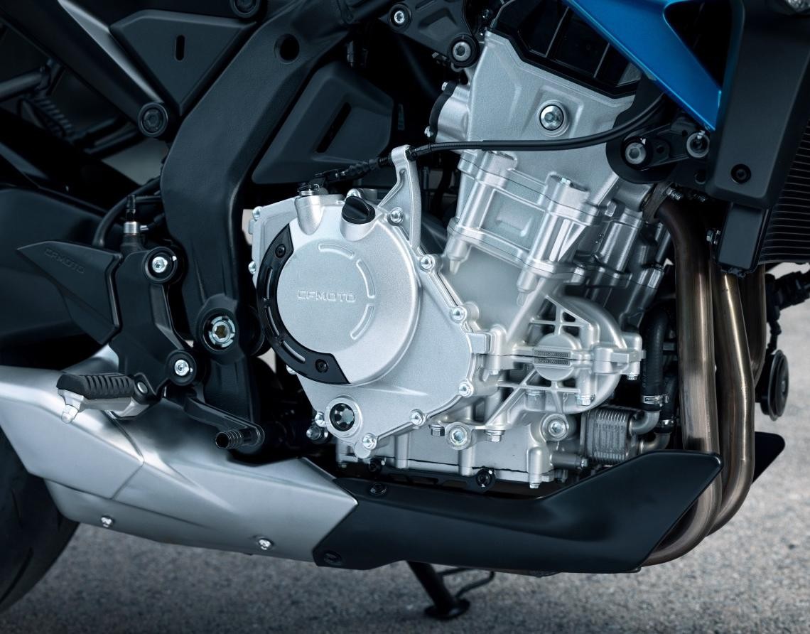 CF Moto 675NK 2025, Động Cơ 3 Xilanh Thẳng Hàng, Chính Hãng, Gía Rẻ tại Khánh Hòa