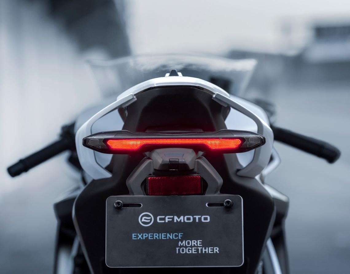 CF Moto 675SR-R 2025 3 Xi Lanh Ngang, Siêu Thể Thao, Giá Rẻ tại Khánh Hòa