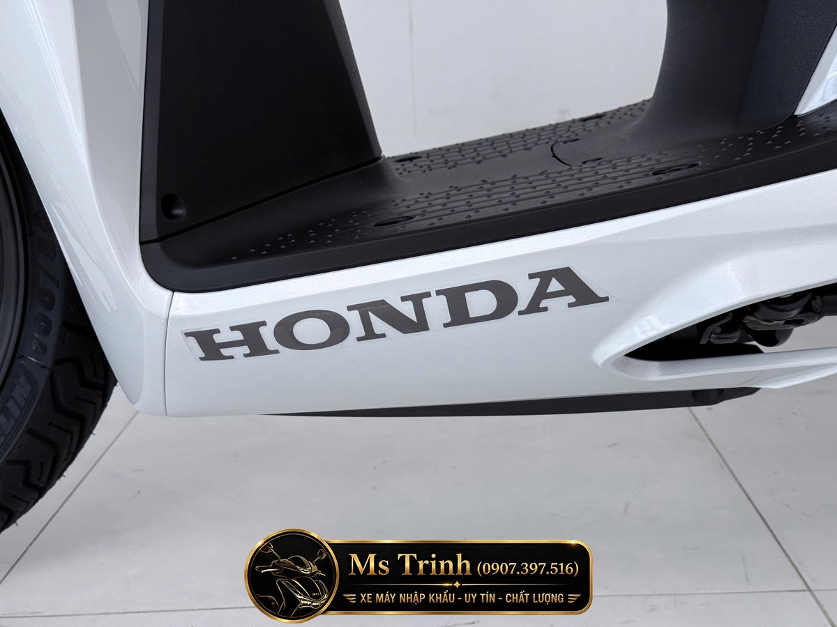 Honda SH150i Special Edition Standard nhập HMR Ý màu trắng tại Khánh Hòa: Giá trị nằm trong từng chi tiết nguyên bản