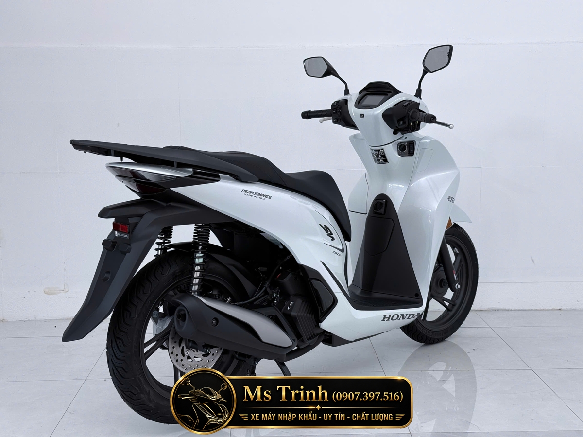 Honda SH150i Special Edition Standard nhập HMR Ý màu trắng tại Khánh Hòa: Giá trị nằm trong từng chi tiết nguyên bản