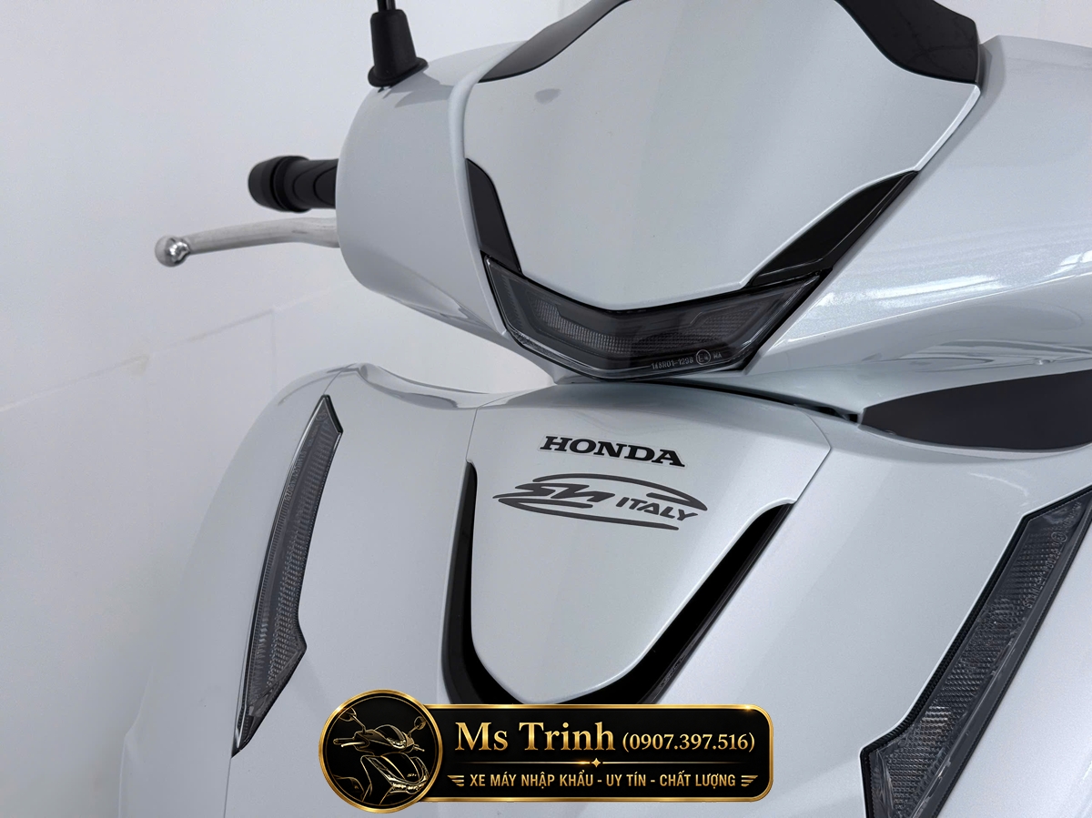 Honda SH150i Special Edition Standard nhập HMR Ý màu trắng tại Khánh Hòa: Giá trị nằm trong từng chi tiết nguyên bản