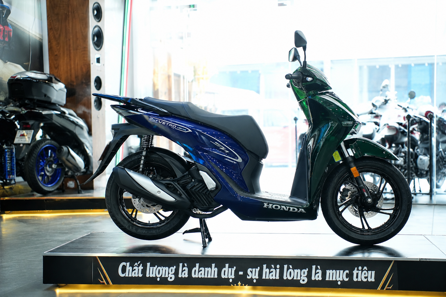 Honda SH150i Vetro Green - Sapphire tại Khánh Hòa: SH Ý Limited 200 xe