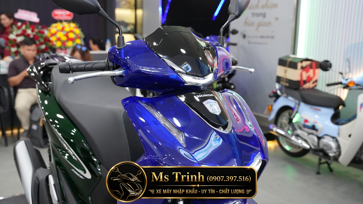 Honda SH150i Vetro Sapphire - Green tại Khánh Hòa: SH Ý 2 trong 1 giới hạn 200 xe