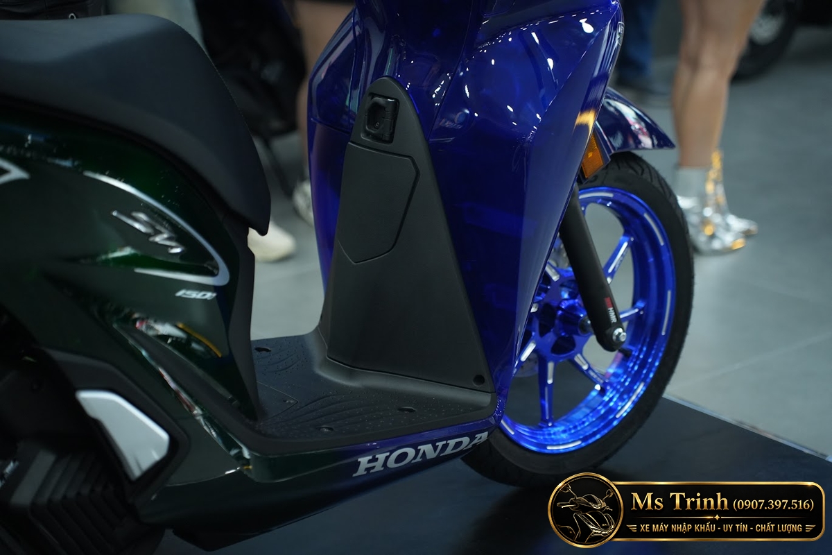 Honda SH150i Vetro Sapphire - Green tại Khánh Hòa: SH Ý 2 trong 1 giới hạn 200 xe