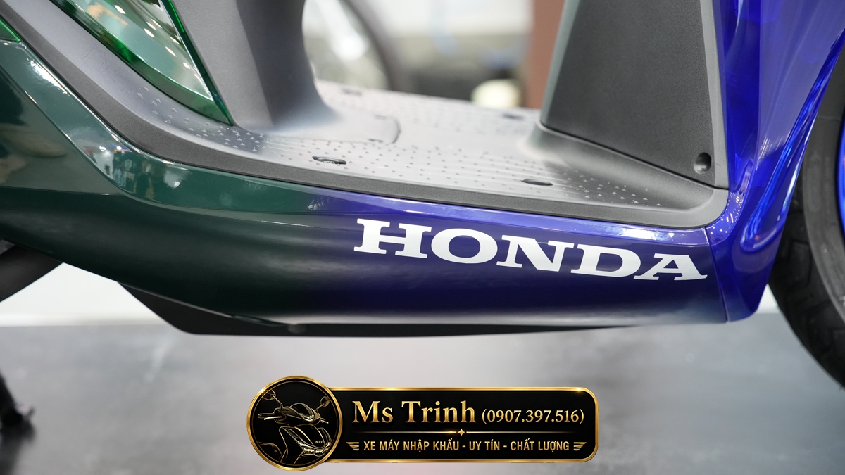 Honda SH150i Vetro Sapphire - Green tại Khánh Hòa: SH Ý 2 trong 1 giới hạn 200 xe