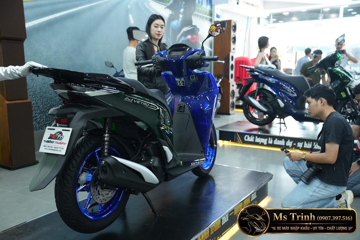 Honda SH150i Vetro Sapphire - Green tại Khánh Hòa: SH Ý 2 trong 1 giới hạn 200 xe