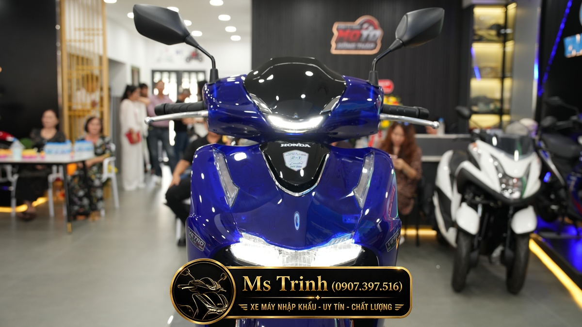 Honda SH150i Vetro Sapphire - Green tại Khánh Hòa: SH Ý 2 trong 1 giới hạn 200 xe
