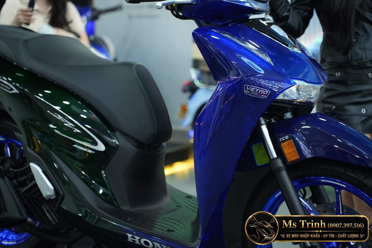 Honda SH150i Vetro Sapphire - Green tại Khánh Hòa: SH Ý 2 trong 1 giới hạn 200 xe