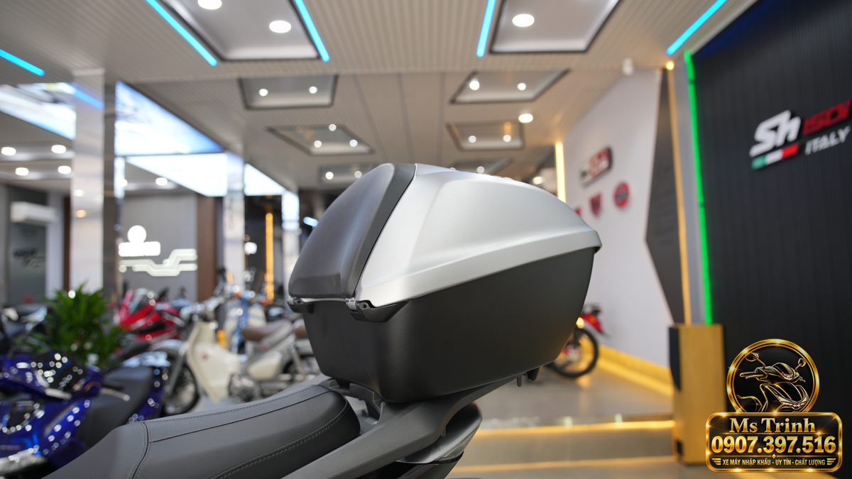 Honda SH150i Ý xám bạc 2027 tại Khánh Hòa - Nhập Ý, tem vàng sang trọng, giá tốt