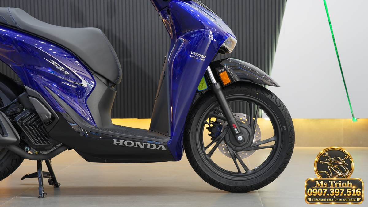 Honda SH150 Vetro Blue 2027 tại Khánh Hòa - Xanh Sapphire trong suốt, nhập Ý sang trọng