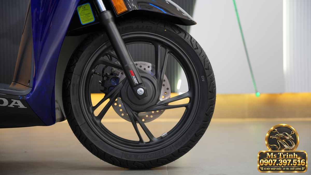 Honda SH150 Vetro Blue 2027 tại Khánh Hòa - Xanh Sapphire trong suốt, nhập Ý sang trọng