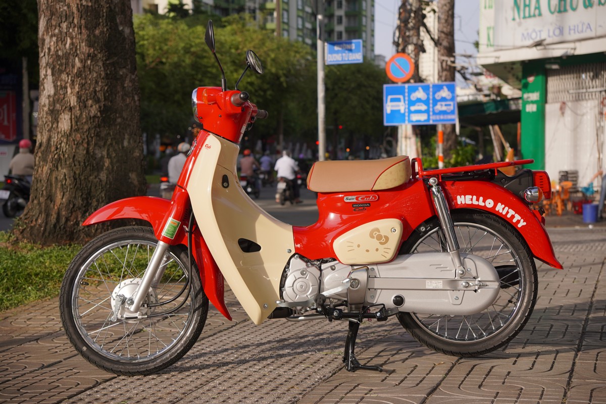 Honda Super Cub 50cc Hello Kitty Edition, Made In Japan, Hàng Hiếm tại Khánh Hòa