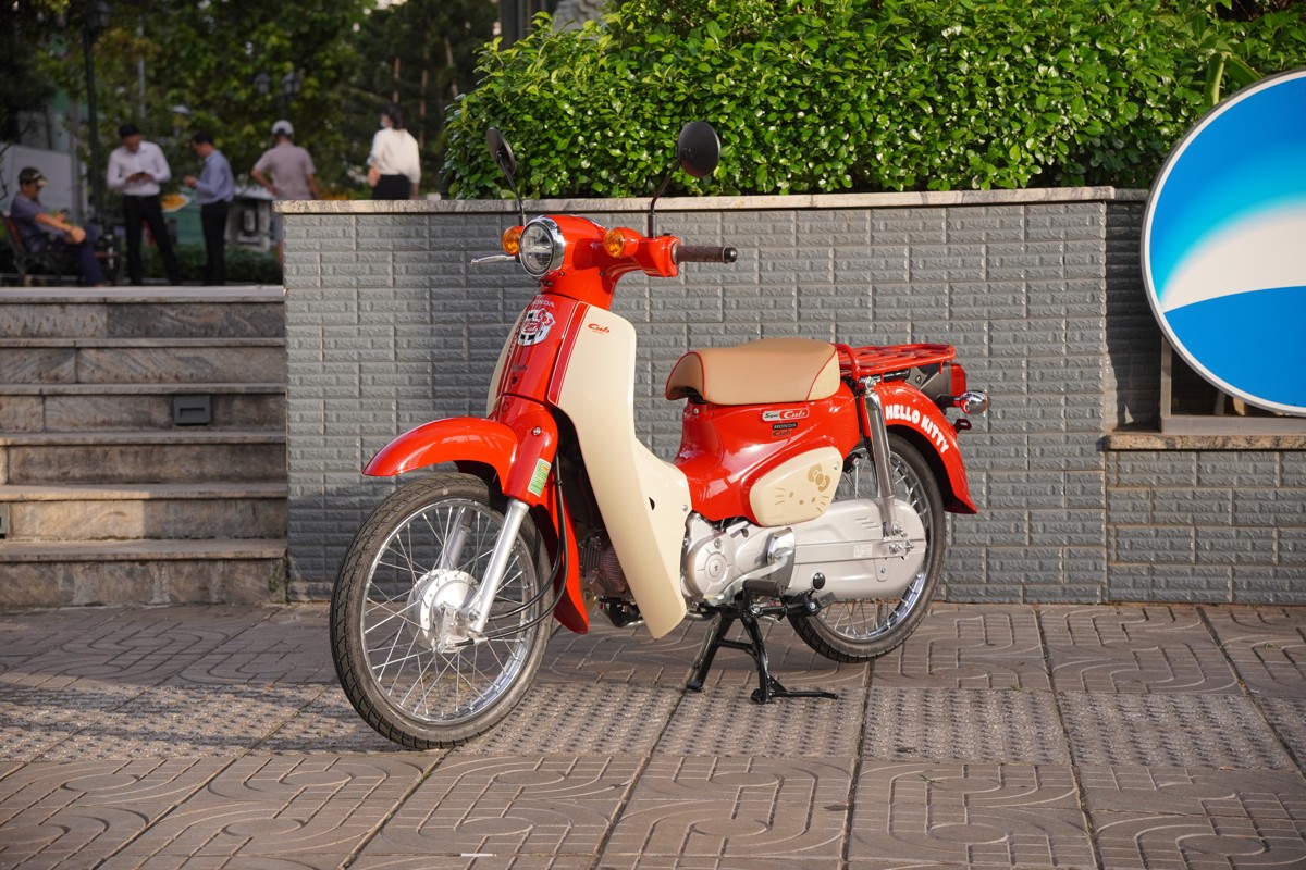Honda Super Cub 50cc Hello Kitty Edition, Made In Japan, Hàng Hiếm tại Khánh Hòa