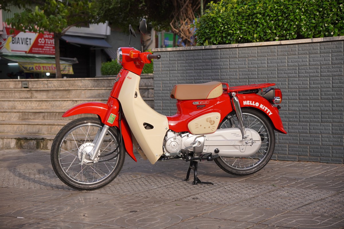 Honda Super Cub 50cc Hello Kitty Edition, Made In Japan, Hàng Hiếm tại Khánh Hòa