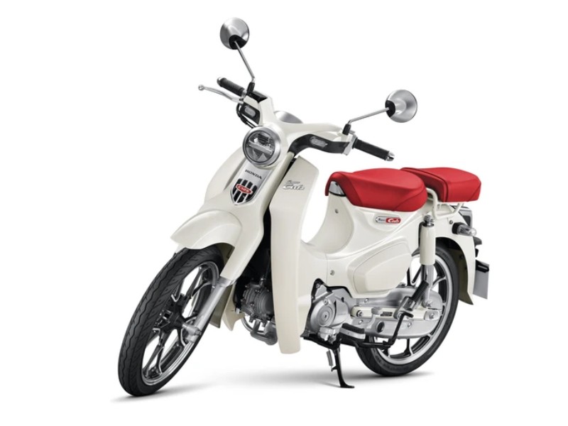 Honda Super Cub 125 Custom Edition Thái Lan 2025 màu trắng tại Khánh Hòa