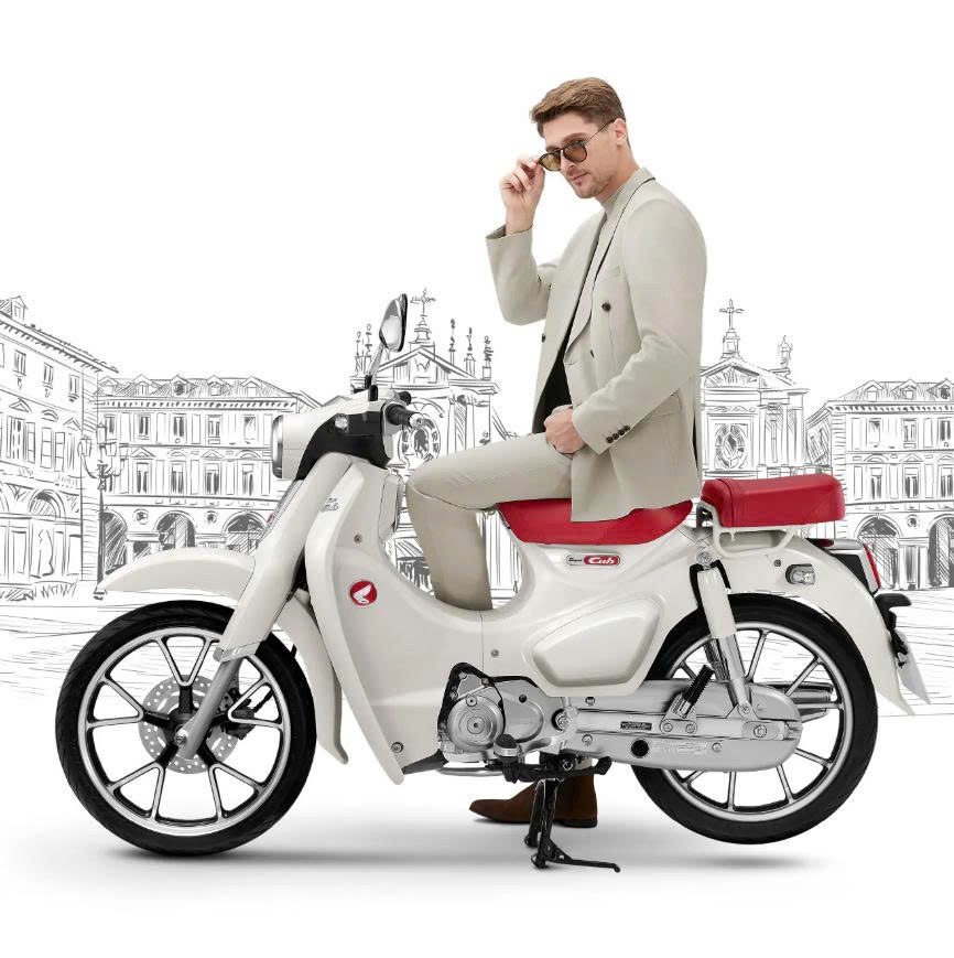 Honda Super Cub 125 Custom Edition Thái Lan 2025 màu trắng tại Khánh Hòa