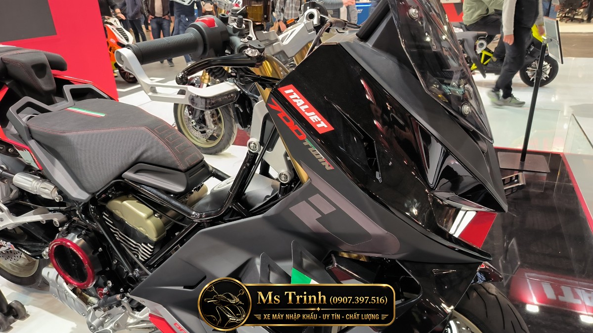 Italjet 700 2026 Tại Khánh Hòa - Chiến Binh Chỉ 700 Xe Hyper Scooter Cực Hiếm hồ sơ hải quan, nhập chính ngạch