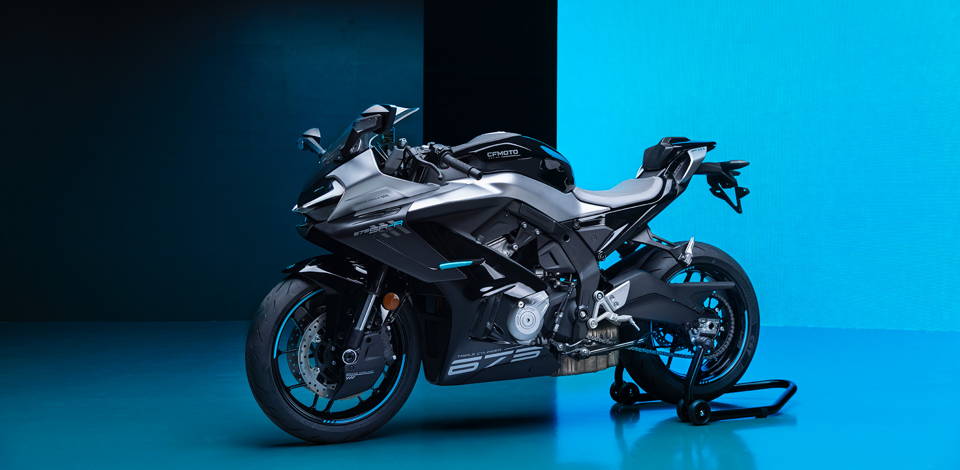 CF Moto 675SR-R 2025 3 Xi Lanh Ngang, Siêu Thể Thao, Giá Rẻ tại Khánh Hòa