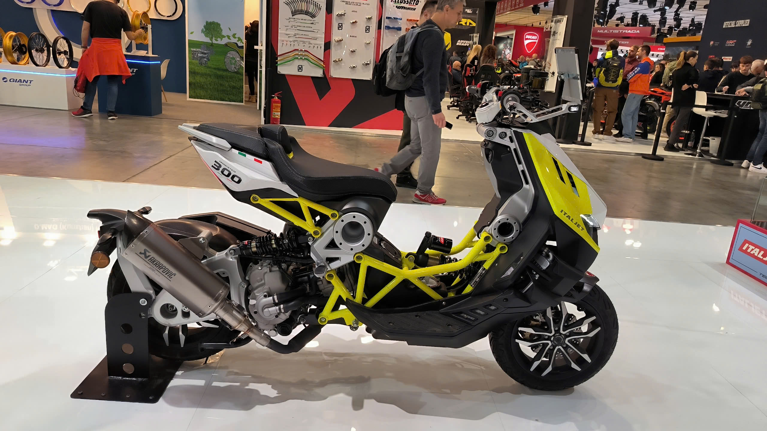 Italjet Dragster 300, Xe Tay Ga Thể Thao Thương Hiệu Từ Italy tại Khánh Hòa