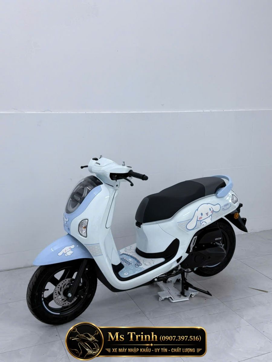 Honda Scoopy Cinnamoroll 2026 Khánh Hòa góc trước nghiêng trẻ trung và khác biệt.